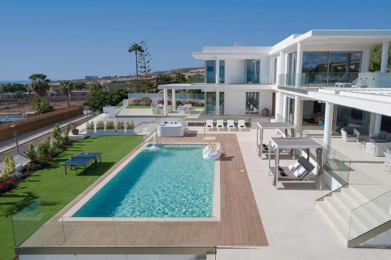 Karat Royal White Villa Costa Adeje