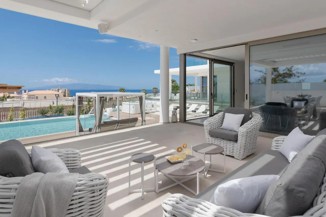la Villa Karat Royal White Costa Adeje